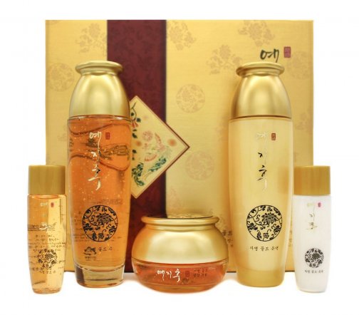 Bergamo Yezihu K-Beauty Fermented Herbal Gold Набор омолаживающий для лица 5 предметов