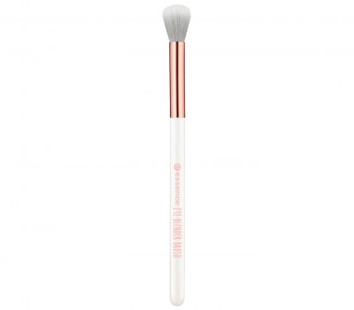 Essence Кисть для растушевки теней Blender