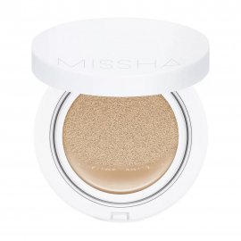 Missha Magic Moist Тональный кушон с увлажняющим эффектом