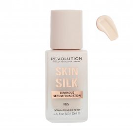 Makeup Revolution Тональная основа Skin Silk