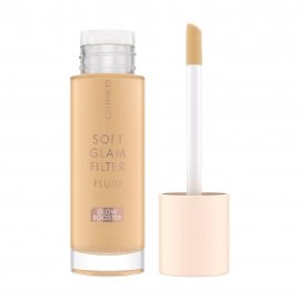 Catrice Флюид с эффектом мягкого свечения Soft Glam Filler